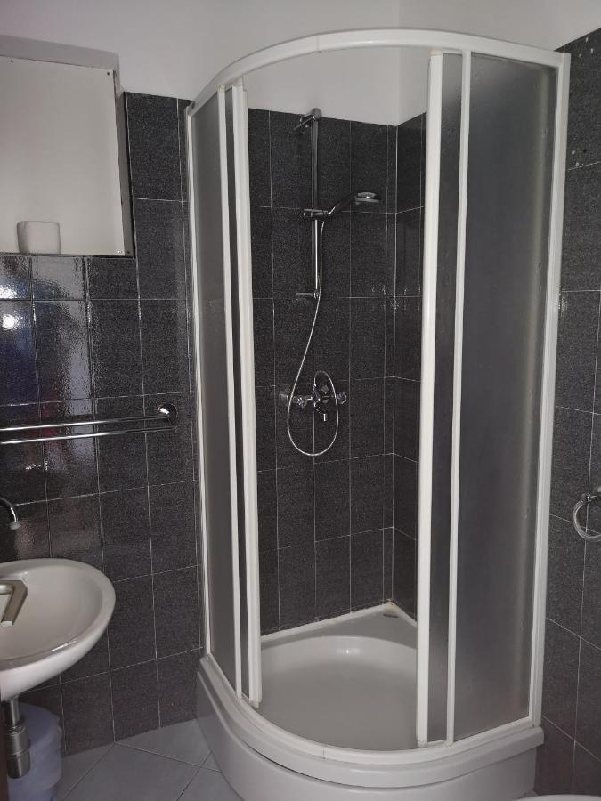 Apartments Martin Primosten Ngoại thất bức ảnh